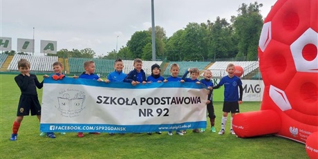 Powiększ grafikę: final-turnieju-z-podworka-na-stadion-o-puchar-tymbarku-616914.jpg