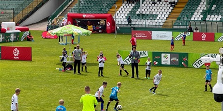Powiększ grafikę: final-turnieju-z-podworka-na-stadion-o-puchar-tymbarku-616915.jpg