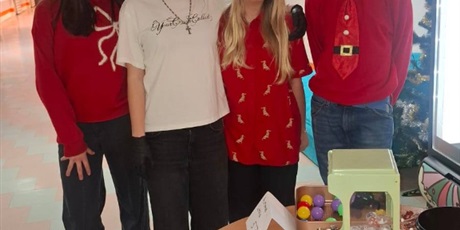 Powiększ grafikę: kiermasz-swiateczny-665653.jpg