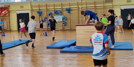 Powiększ grafikę: niebieskie-igrzyska-2026-696619.jpg