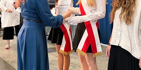 Powiększ grafikę: pozegnanie-8-klas-631739.jpg