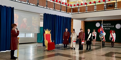 Powiększ grafikę: swieto-uchwalenia-konstytucji-3-maja-696610.jpg