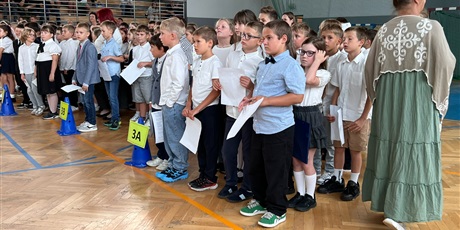 Powiększ grafikę: uroczyste-rozpoczecie-roku-szkolnego-2026-27-709315.jpg