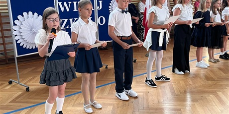 Powiększ grafikę: uroczyste-rozpoczecie-roku-szkolnego-2026-27-709317.jpg