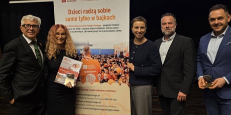 Powiększ grafikę: wielkie-wyroznienie-dla-naszej-szkoly-642326.jpg