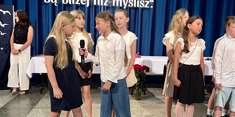 Powiększ grafikę: zakonczenie-roku-szkolnego-2025-26-706414.jpg