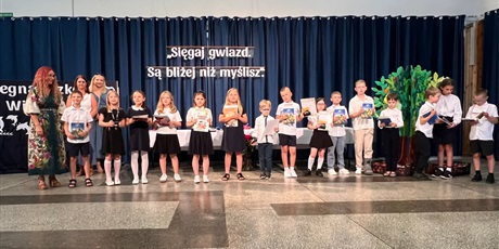 Powiększ grafikę: zakonczenie-roku-szkolnego-2025-26-706415.jpg