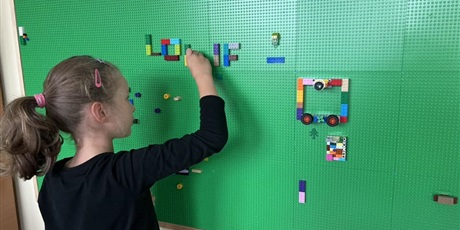 Powiększ grafikę: LEGO w bibliotece