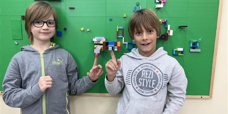 Powiększ grafikę: LEGO w bibliotece
